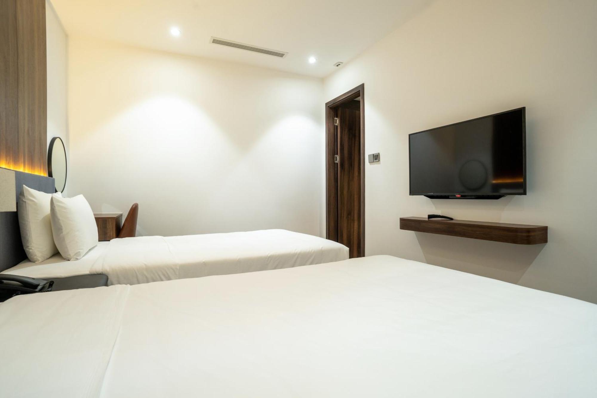 Calidum Phu Quoc Hotel Екстер'єр фото
