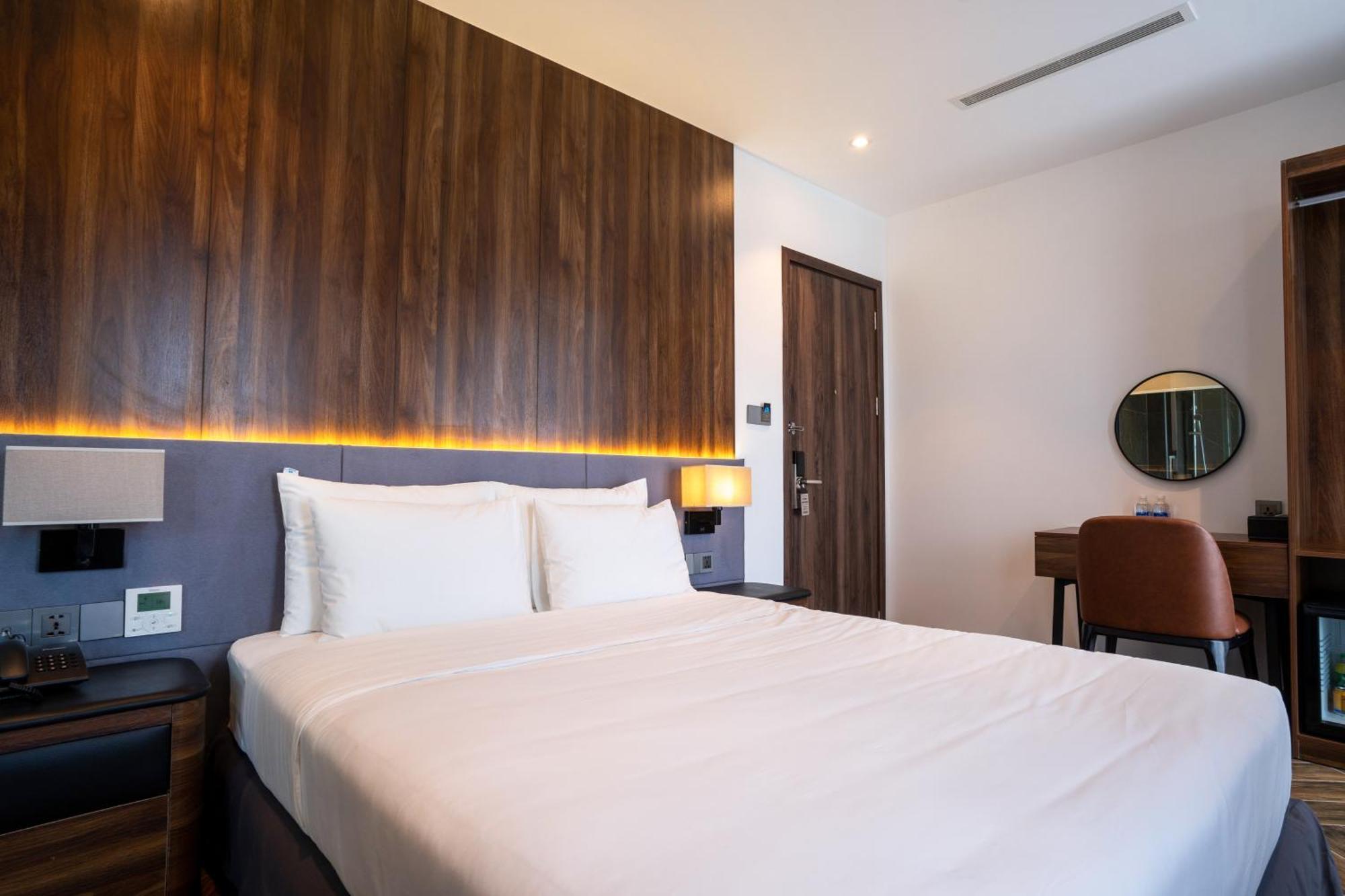 Calidum Phu Quoc Hotel Екстер'єр фото
